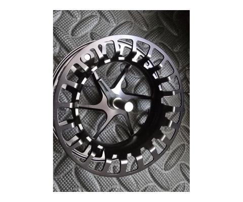 Szpula Lamson Speedster S-Series -5+ Spool Dark Smoke