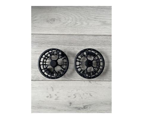 Sprzedam 2 szpule Vision HERO reel 4/6 Black